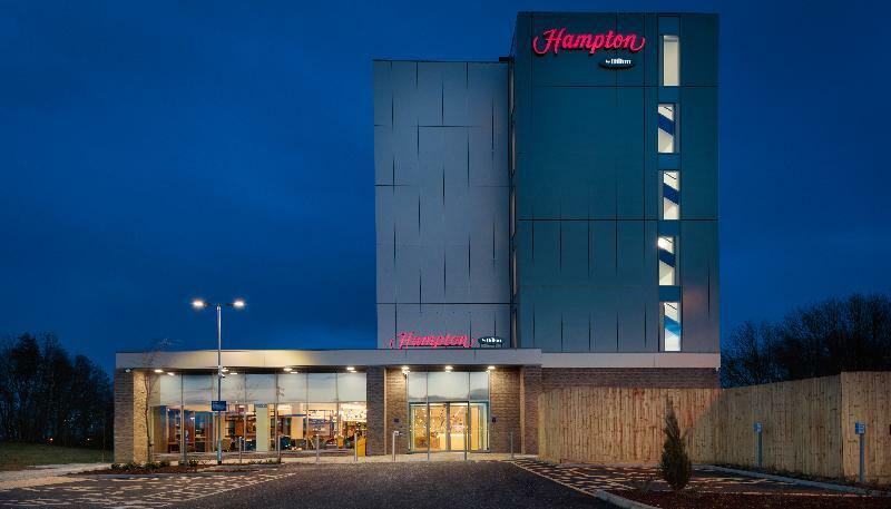 Hampton By Hilton Edinburgh Airport Hotel Ingliston Bagian luar foto